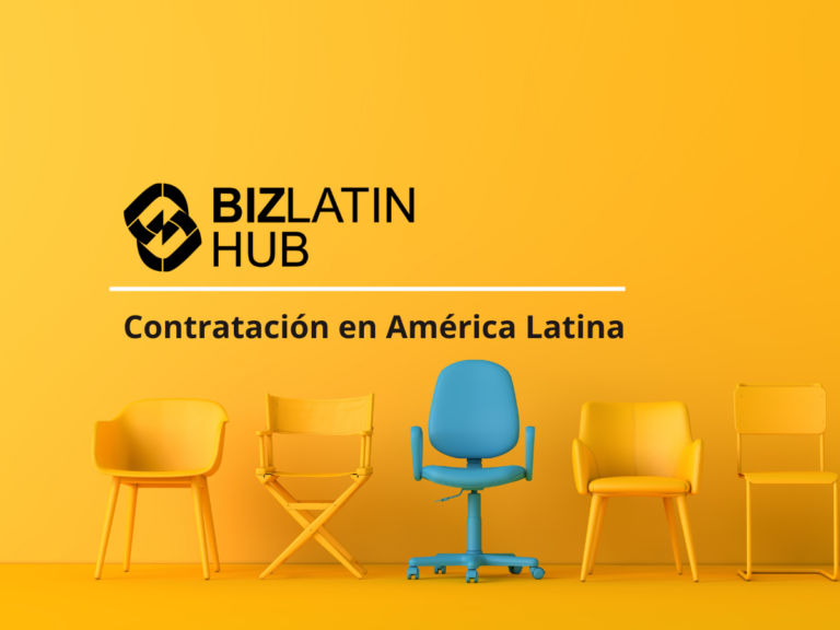 An image with a bright yellow background displays five different chairs in yellow and blue colors. The text "Biz Latin Hub" and "Contratación de desarrolladores de software en América Latina" is written in black and white.