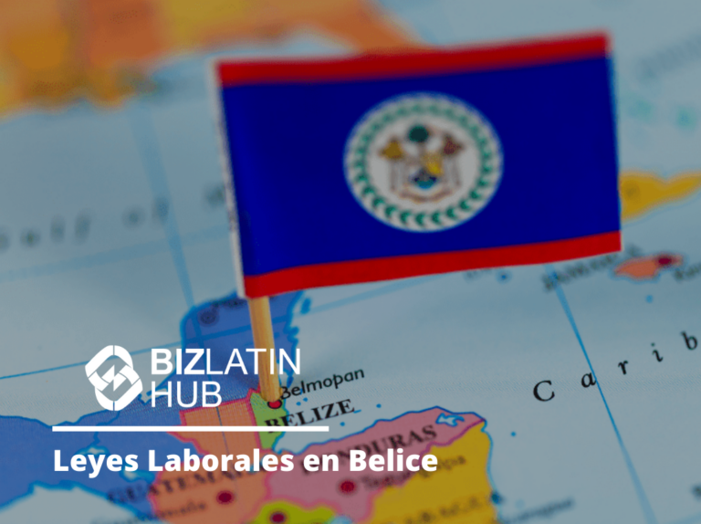 Una pequeña bandera de Belice está clavada en un mapa de Centroamérica. El mapa resalta las fronteras nacionales y los nombres de los países, con Belice etiquetado de manera destacada. El texto superpuesto dice "BIZLATIN HUB" y "Legislación laboral de Belice.